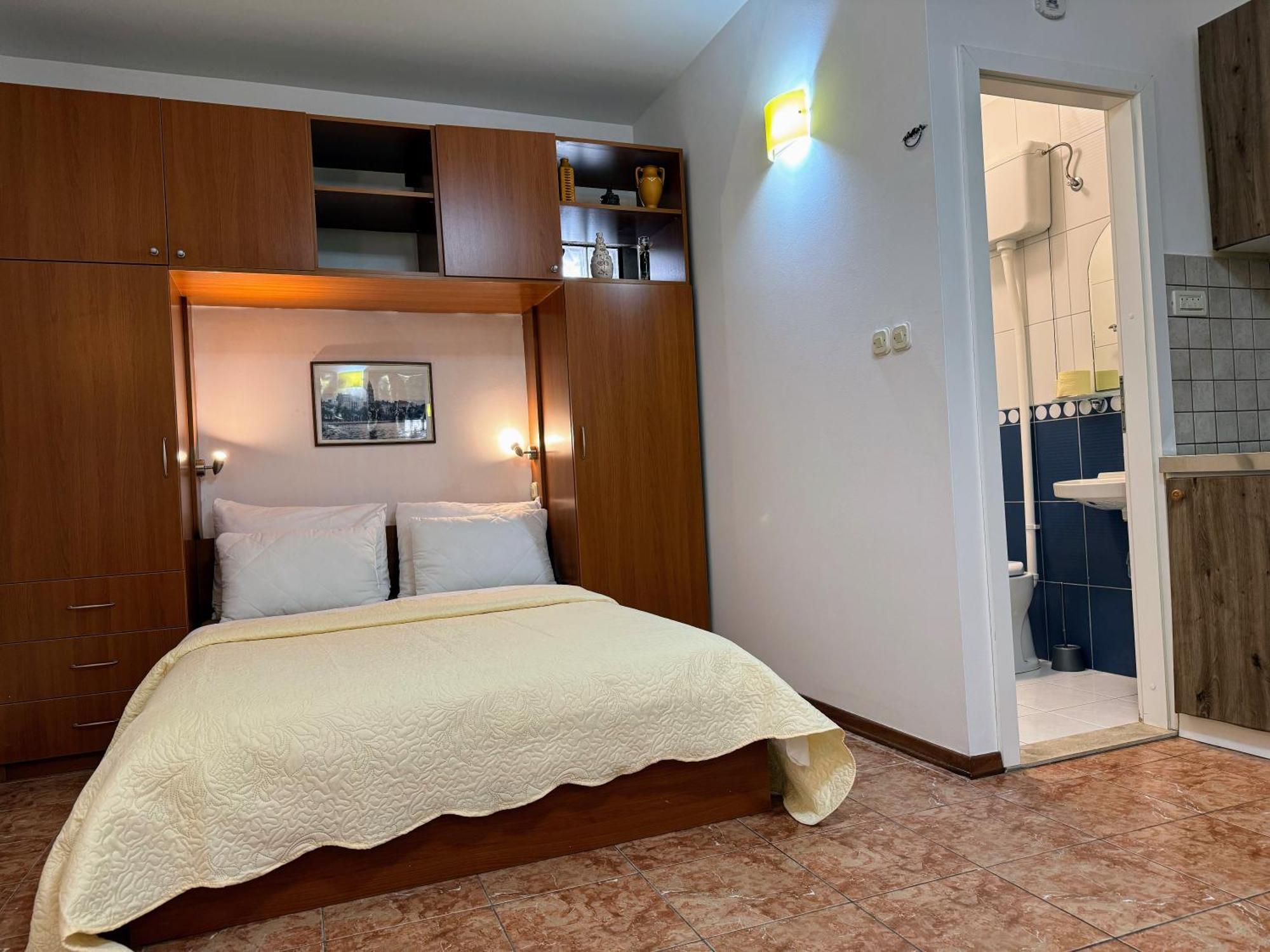 Grgur Studio Apartments Split Buitenkant foto
