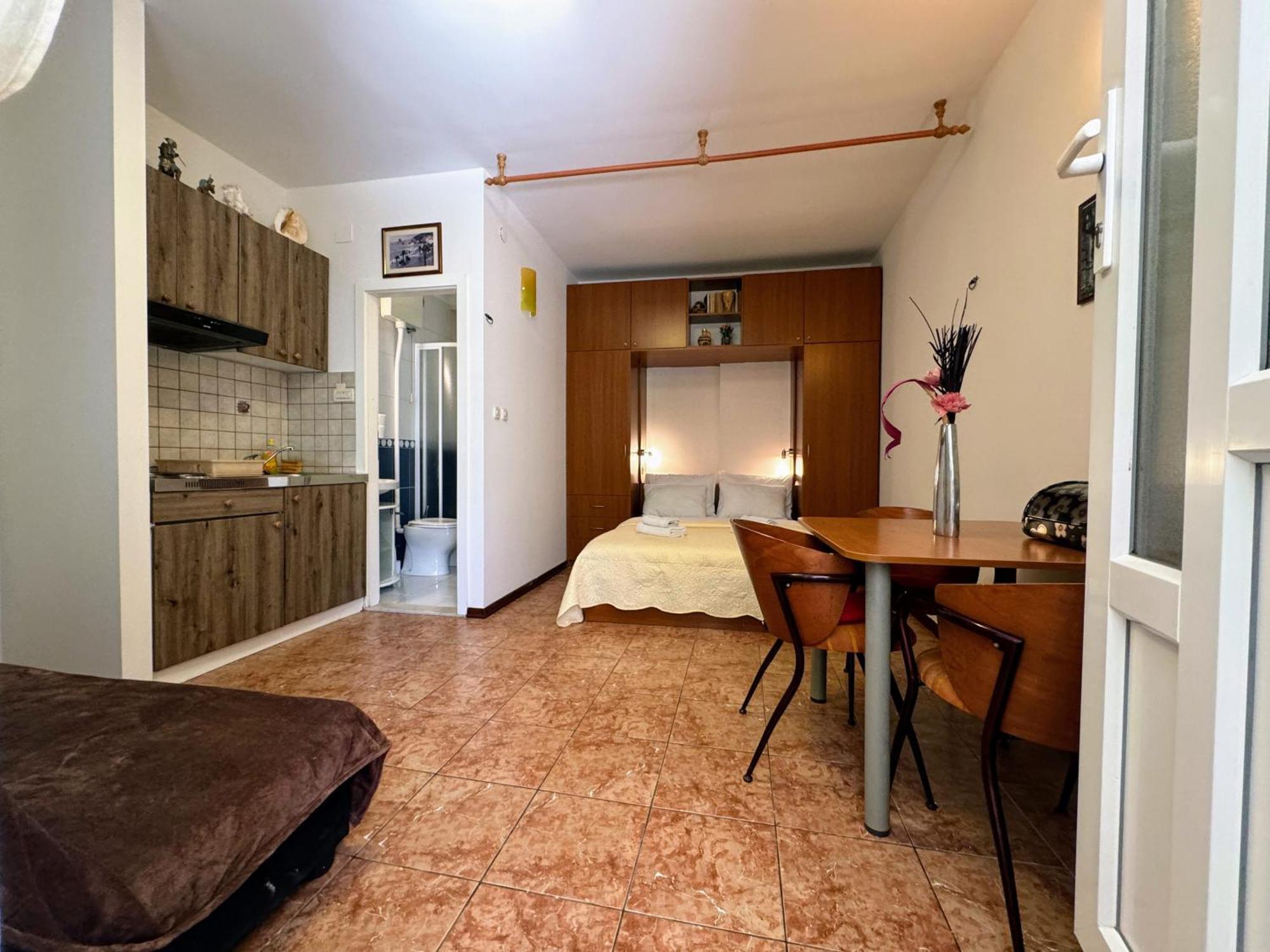 Grgur Studio Apartments Split Buitenkant foto