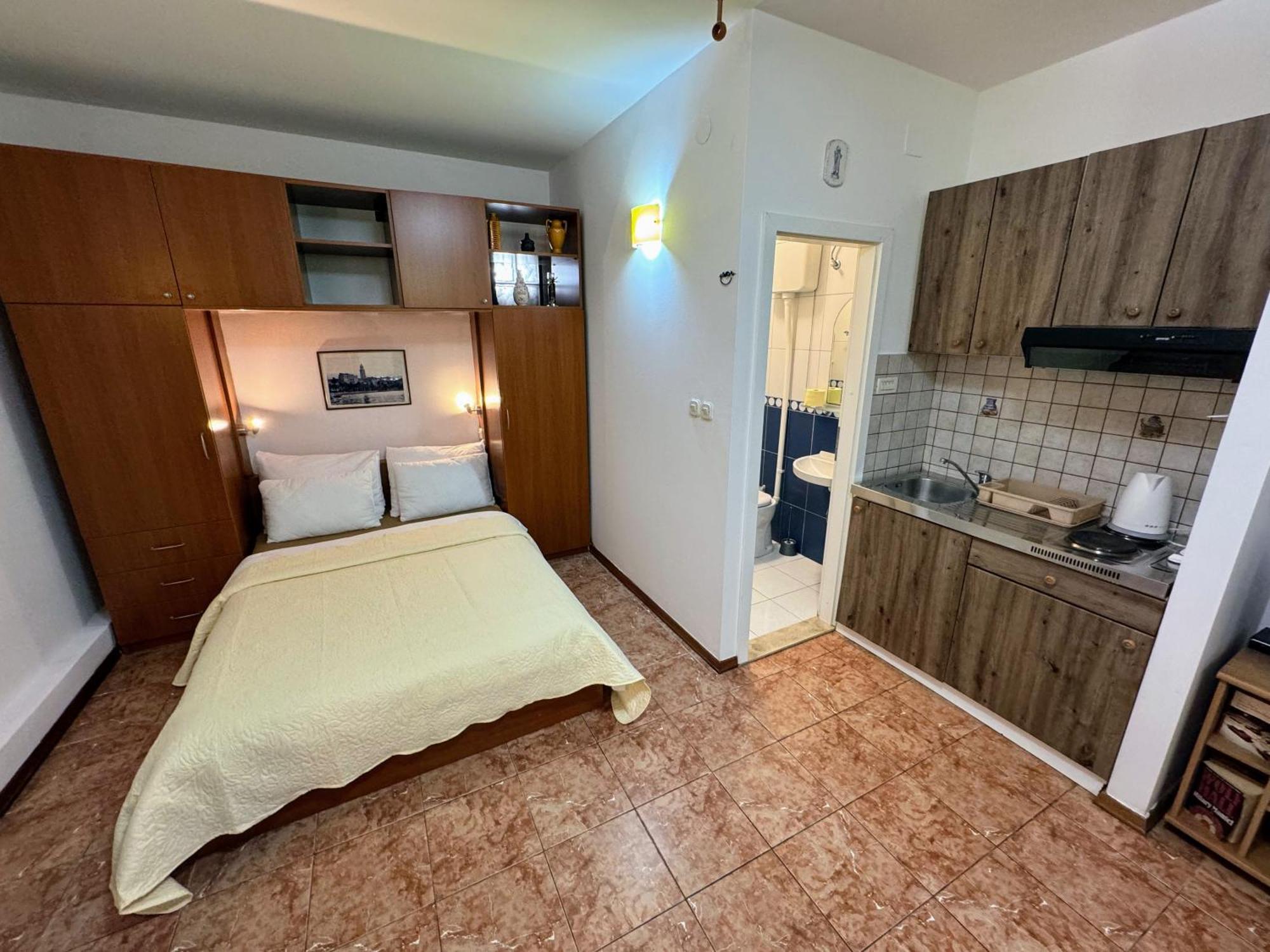 Grgur Studio Apartments Split Buitenkant foto
