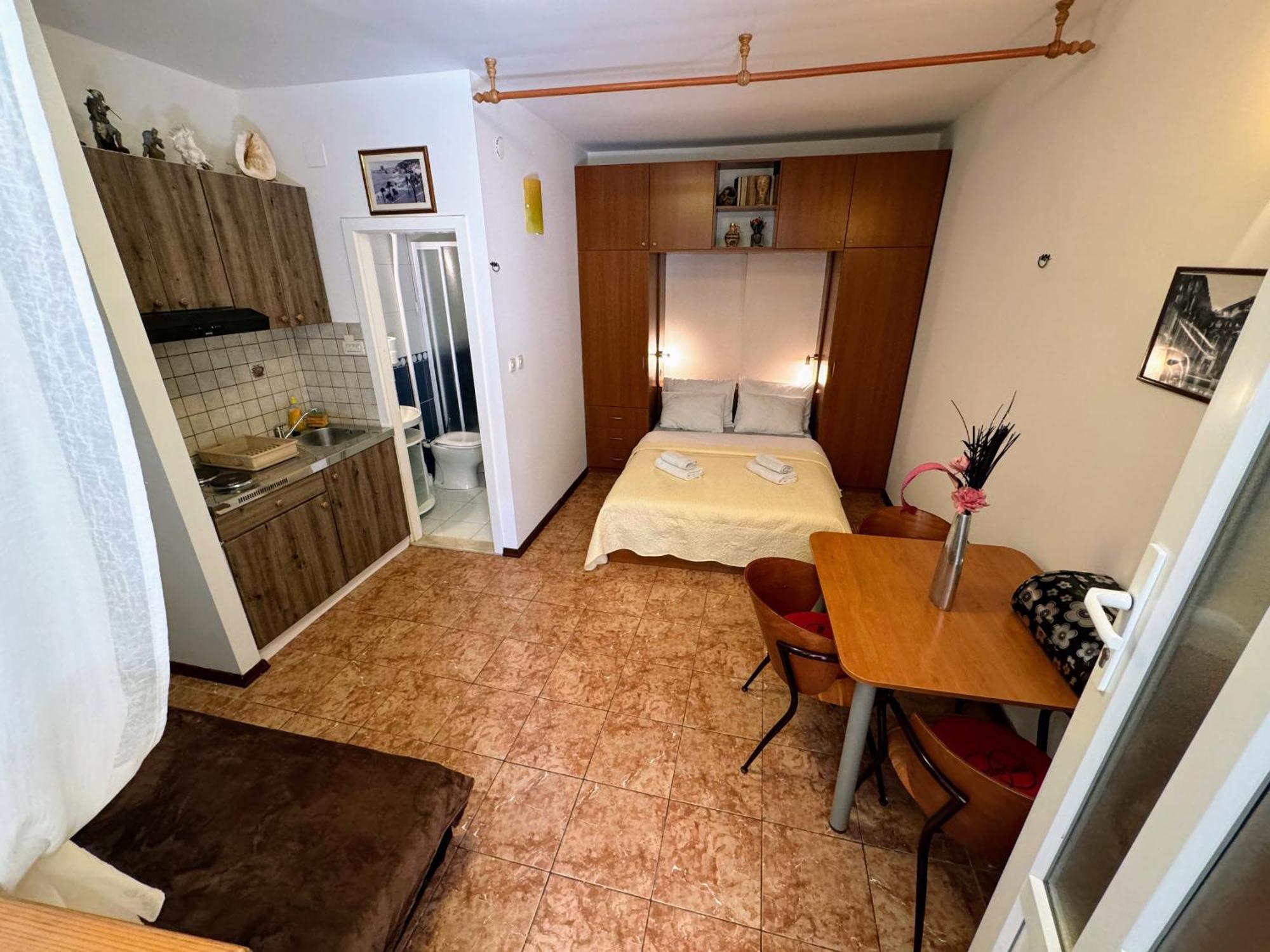 Grgur Studio Apartments Split Buitenkant foto